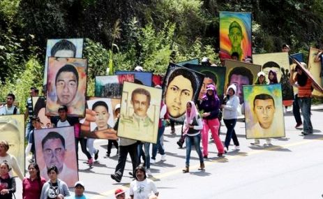 Manifestation en faveur des étudiants disparus d'AYOTZINAPA - Photo DR